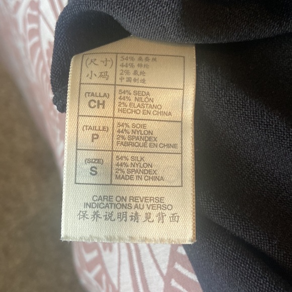 Max Studio black knit top Sz S - Picture 3 of 3